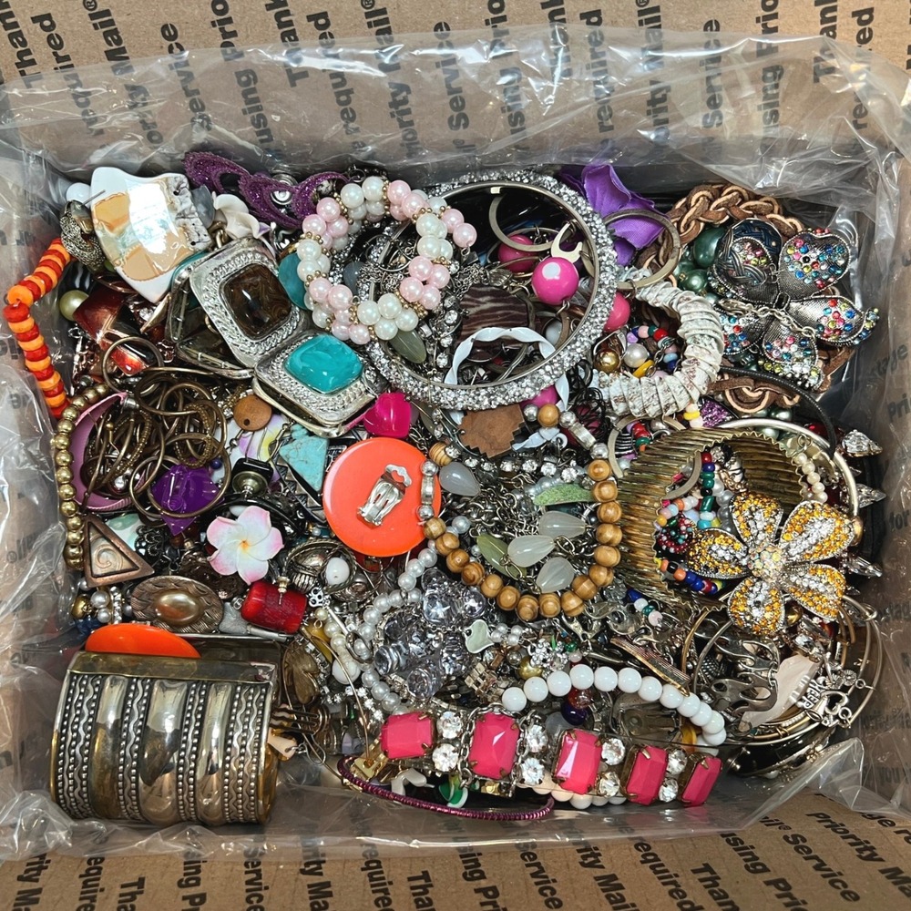 15.5 Lb Craft Jewelry Lot Broken Repair Repurpose Repair Wear Resell - Picture 5 of 7